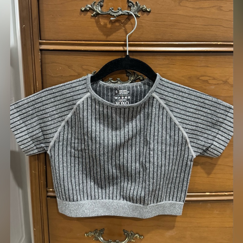 XOXO Gray Short Sleeve Tee Casual Cotton Blend